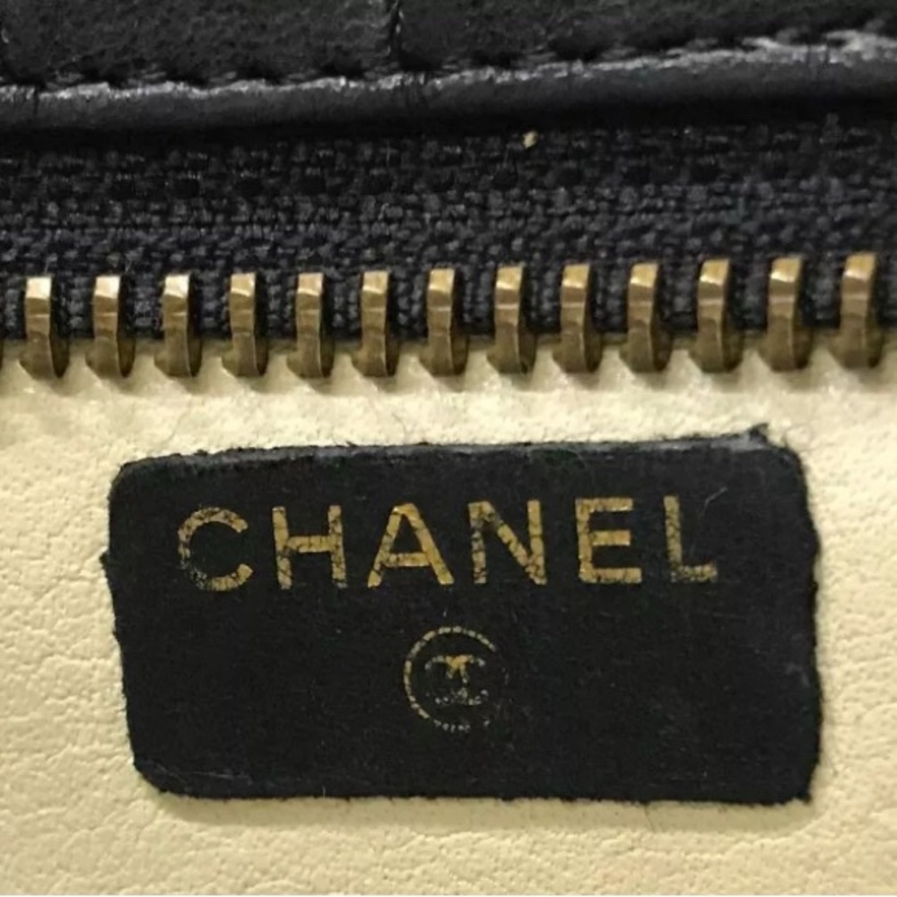 CHANEL Matelasse Pouch/Clutch
Leather Black Authentic with COA - Picture 9 of 10